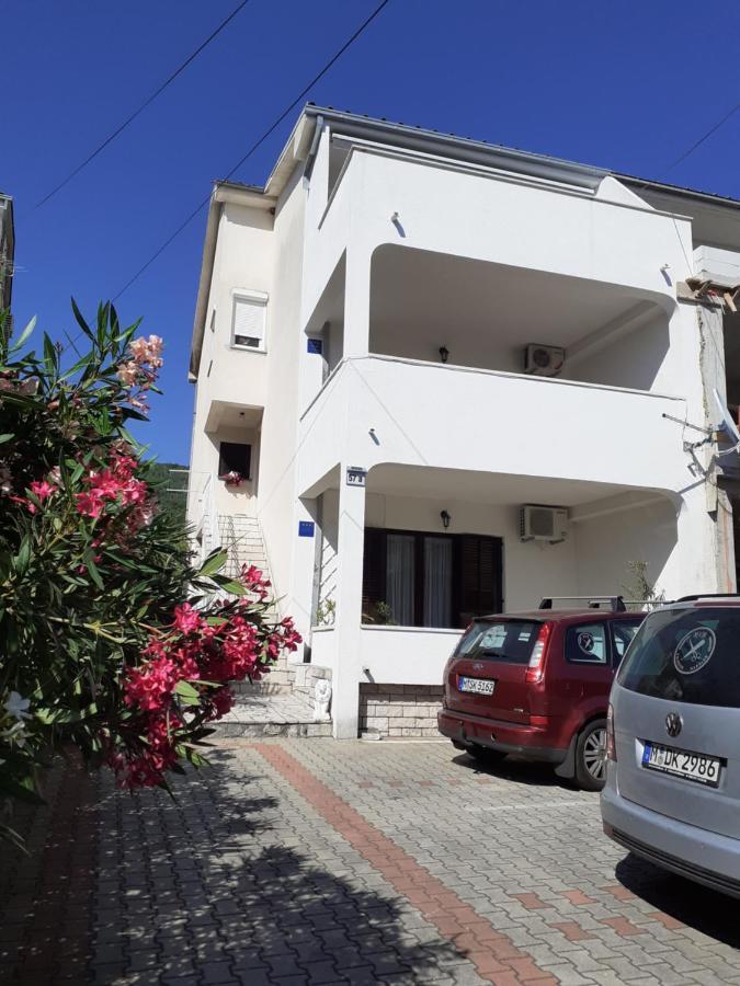 Apartmani Kramar Selce Exterior photo